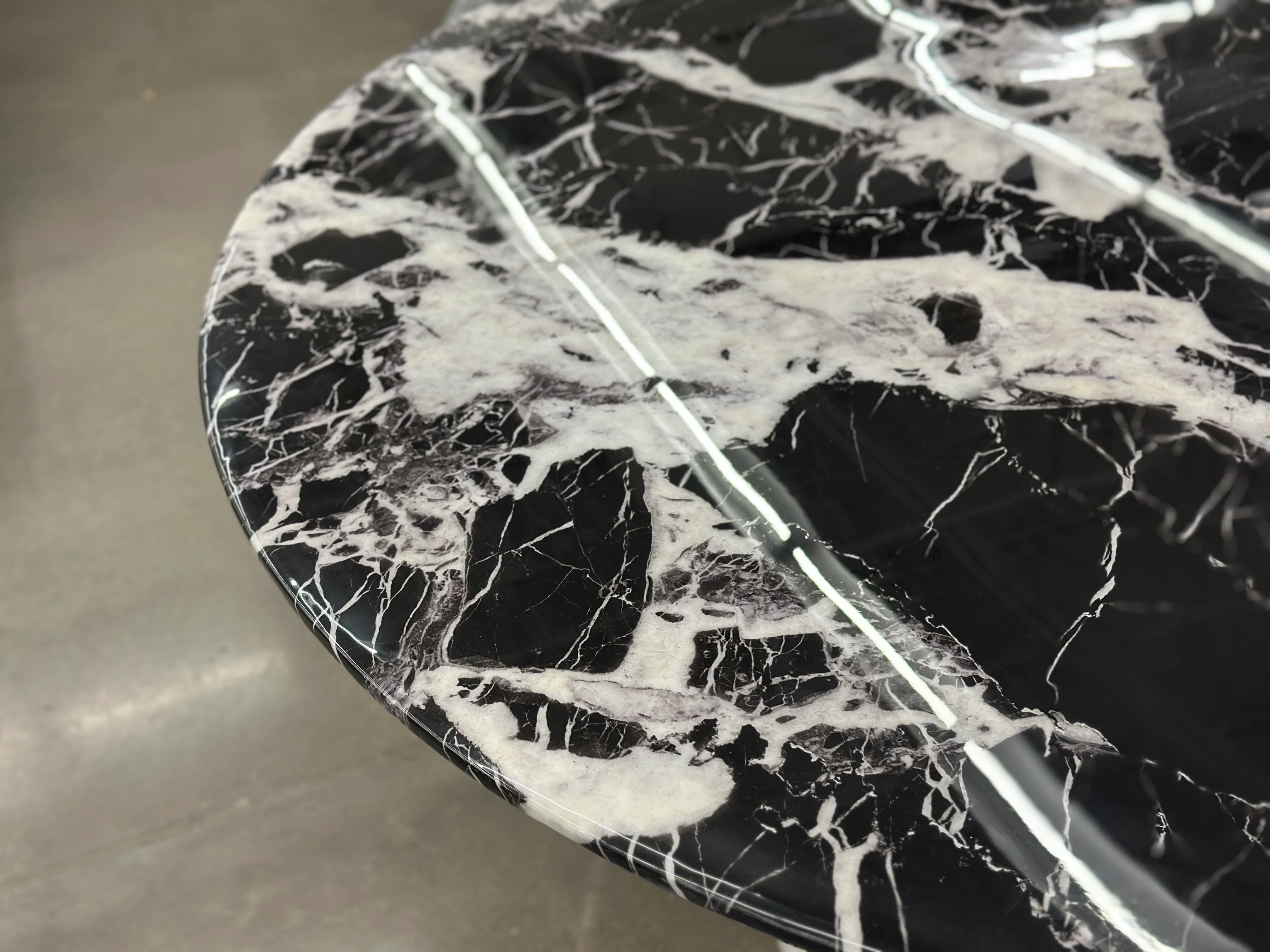 Anemone Marble Dining Table - Image 4