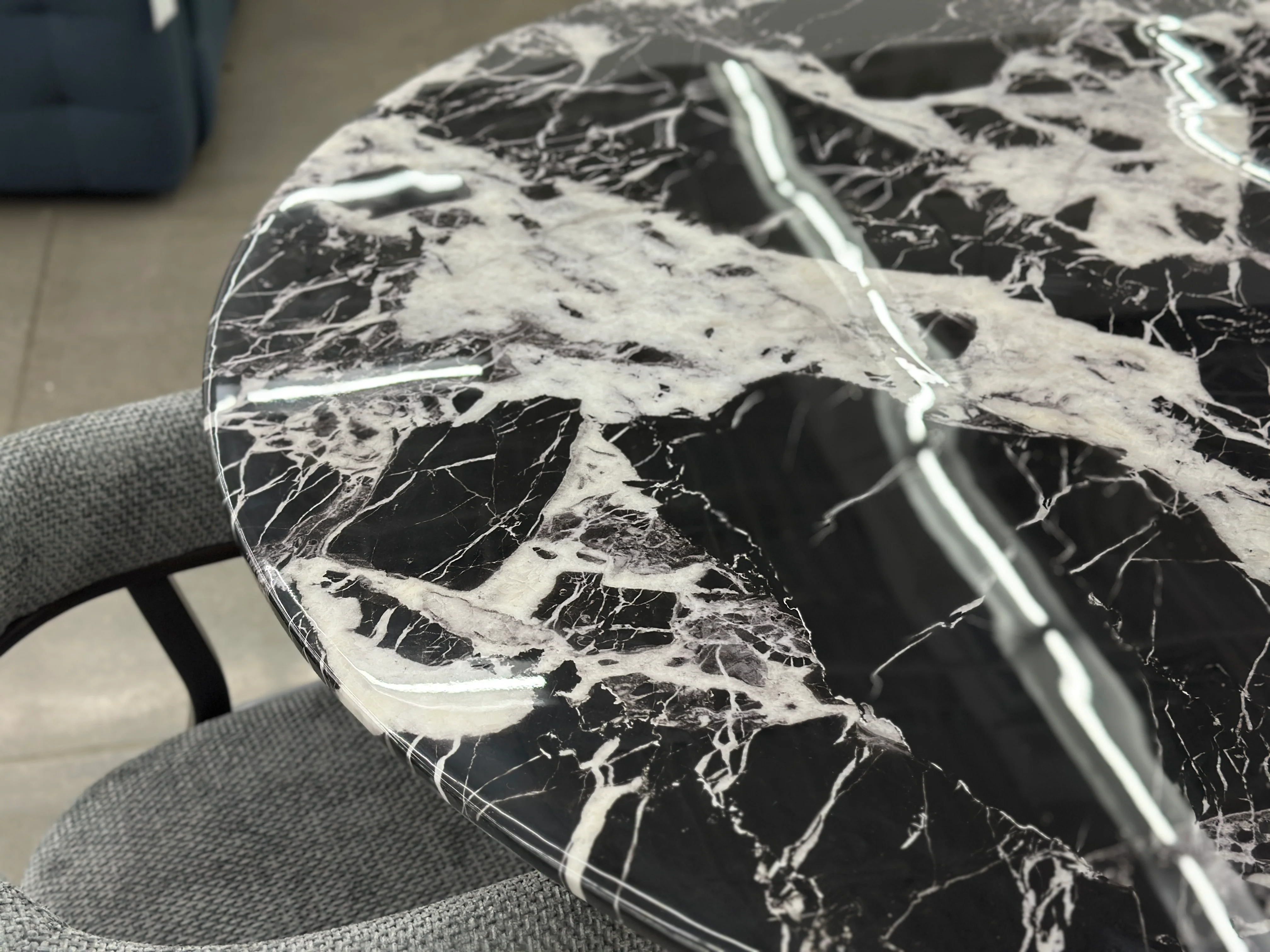 Anemone Marble Dining Table - Image 5