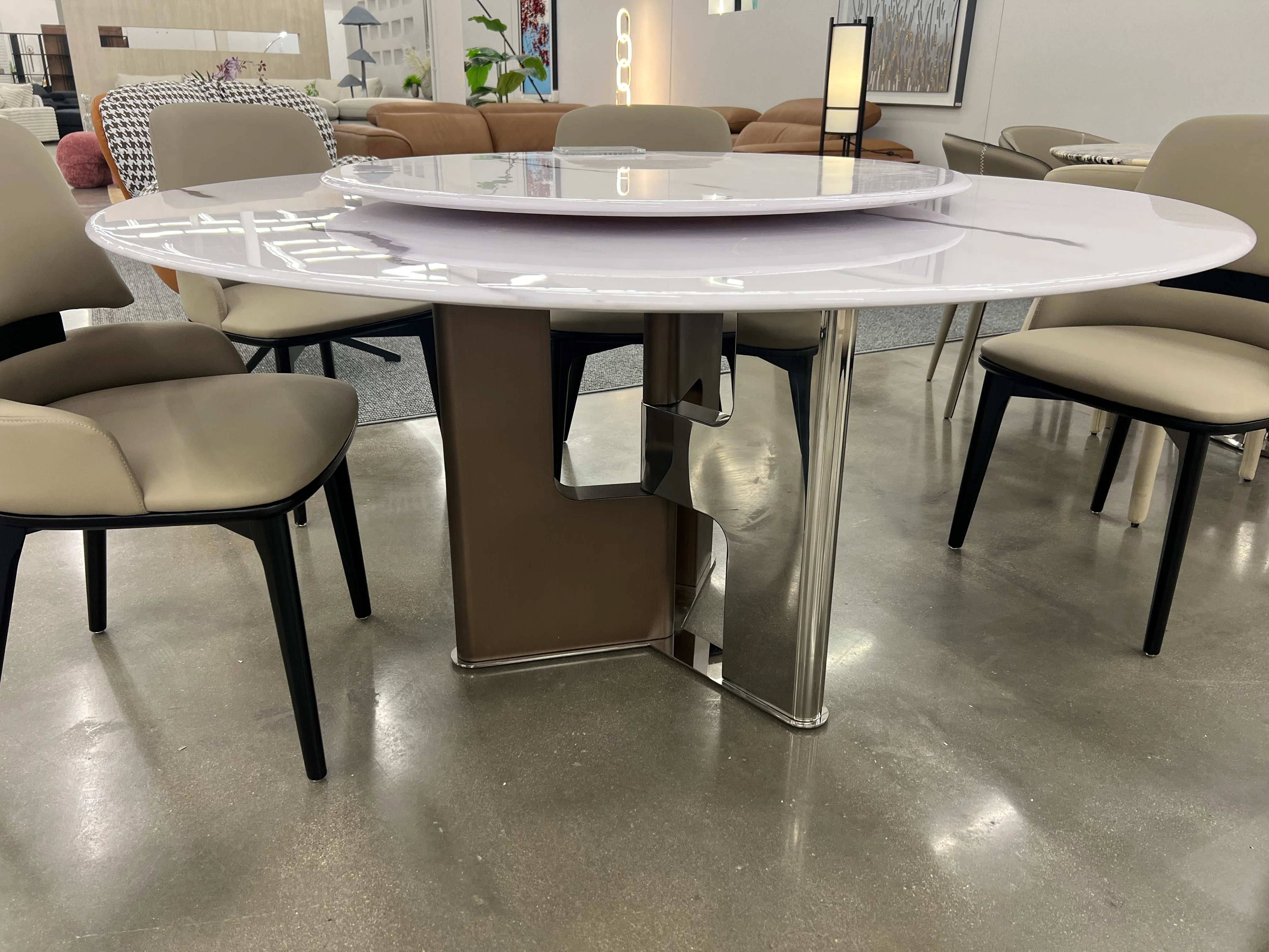 Aurora Round Dining Table - Image 9