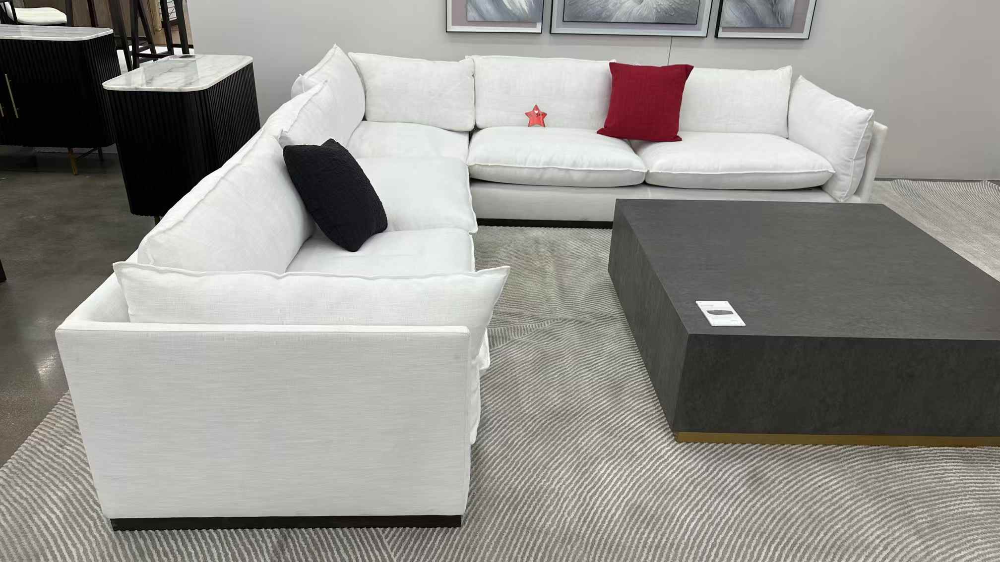 Auster Modern Sectional - Image 3