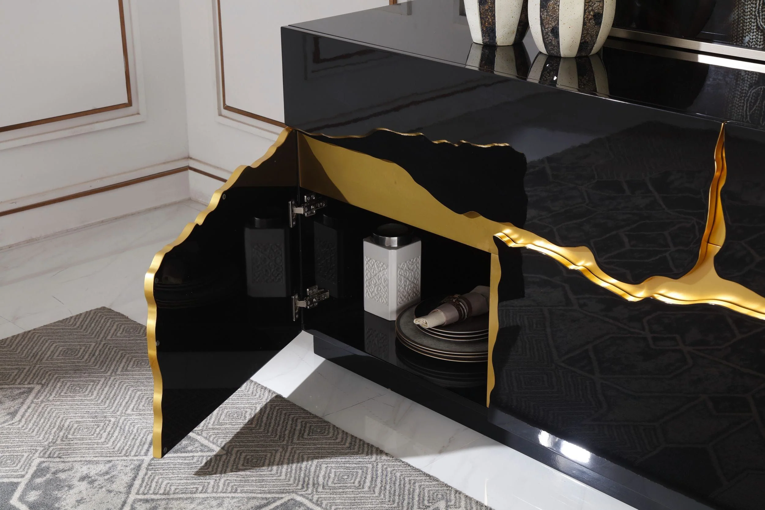 Black Luxe Buffet - Image 7