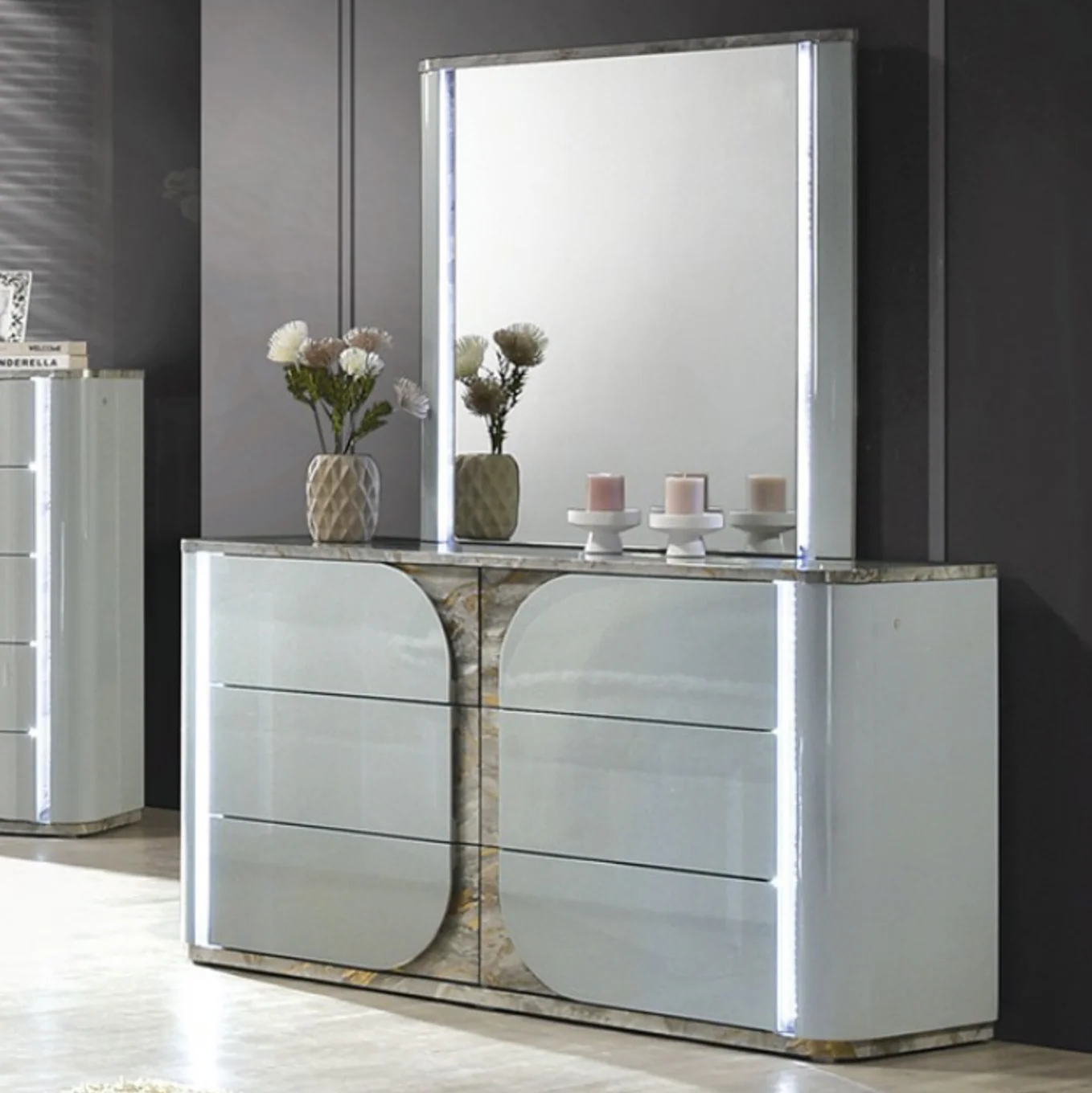 Burnes Mirror - Image 3