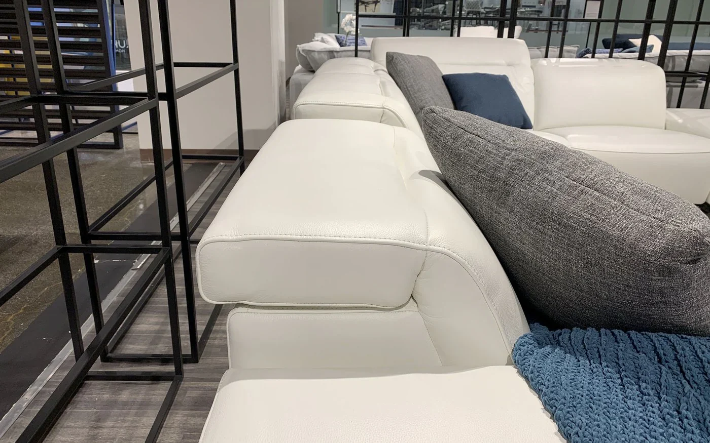 Celeste Modern Motion Recliner - Image 4
