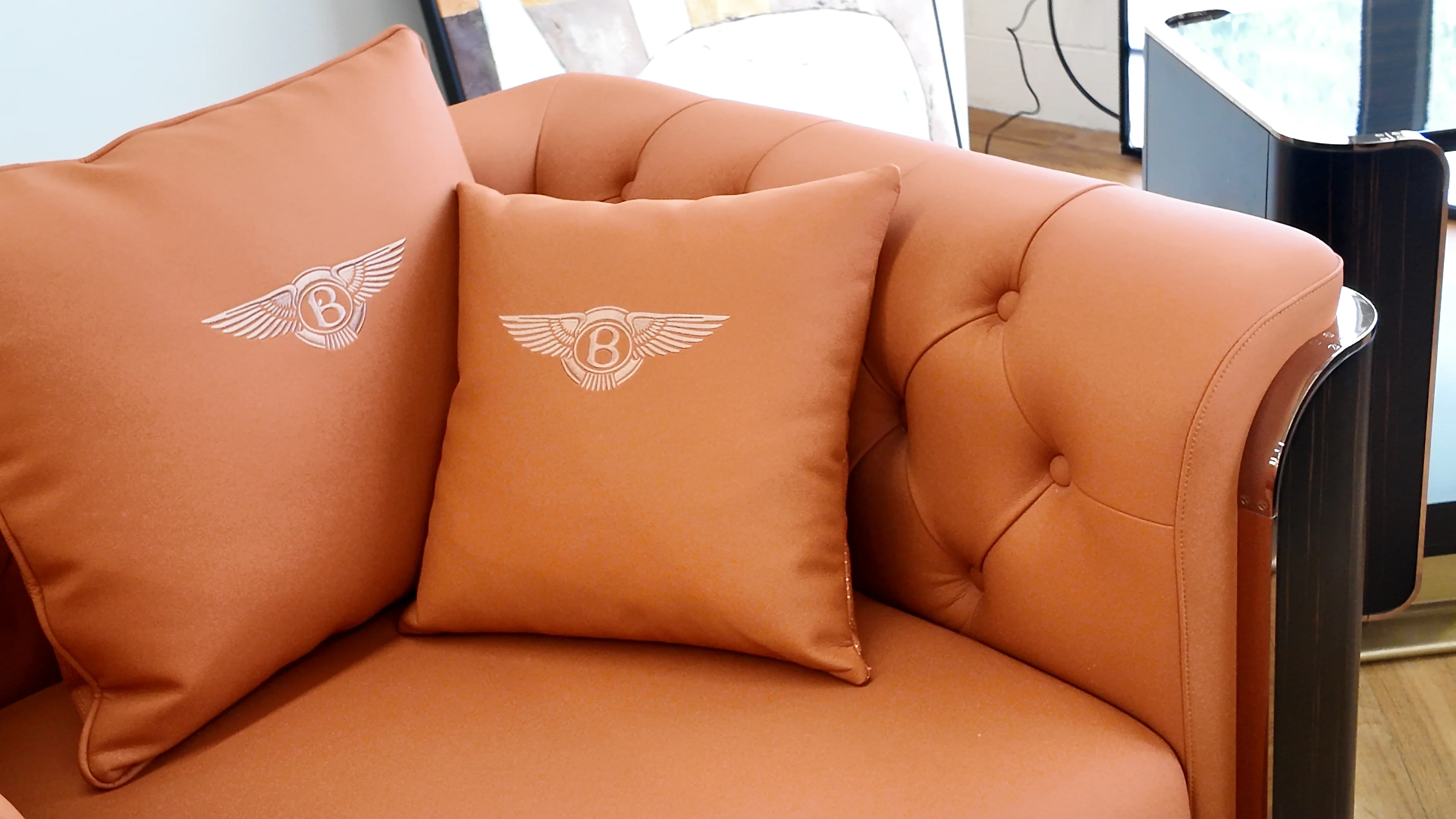 Continental Luxe Sofa Set - Image 8