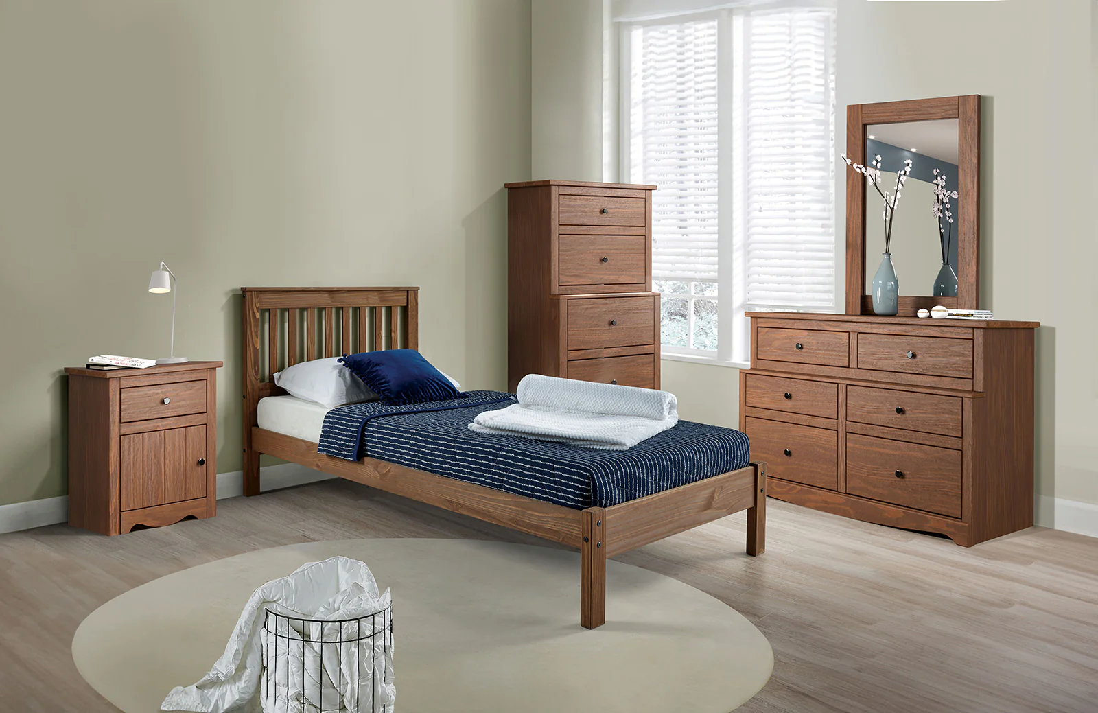 Creswell 4 Piece Bedroom Set - Image 3