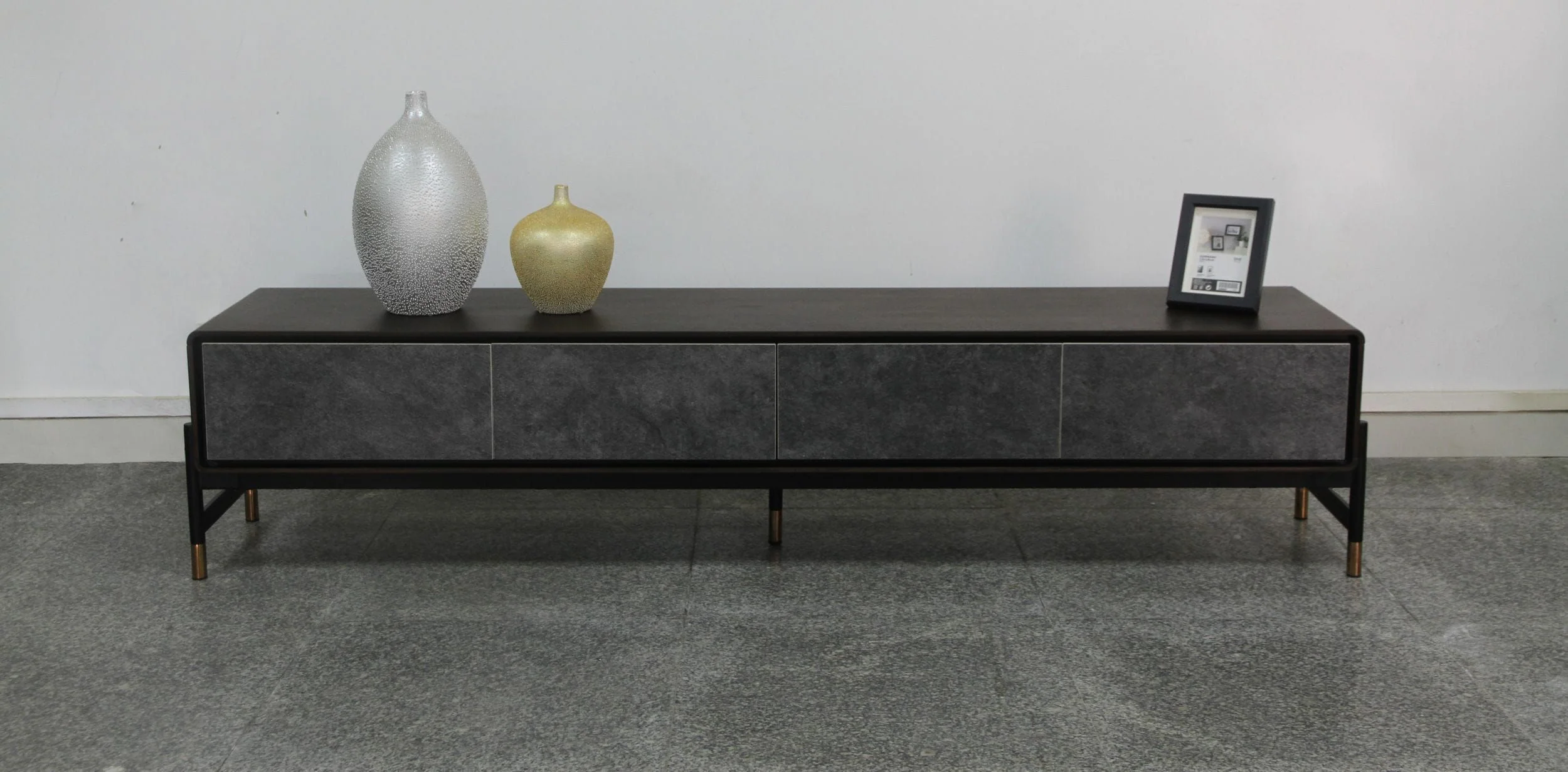 EchoGlow TV Stand - Image 3