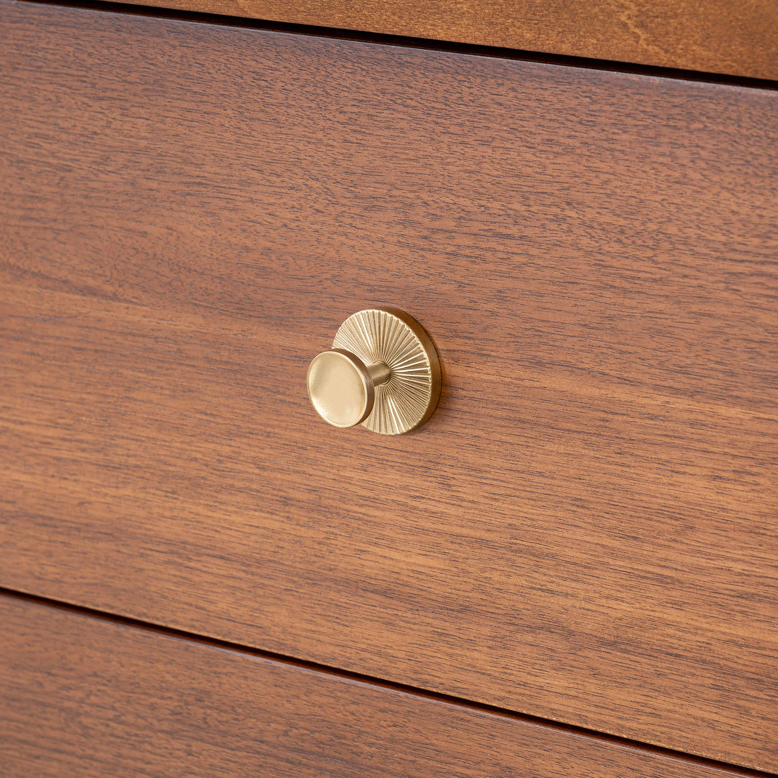 Hepburne Mid-Century Modern Chest - Image 4