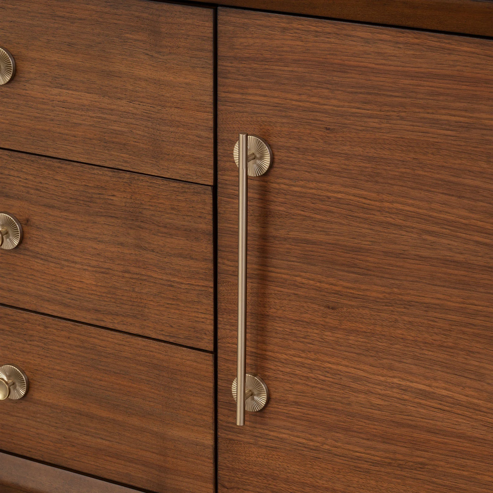 Hepburne Mid-Century Server - Image 5
