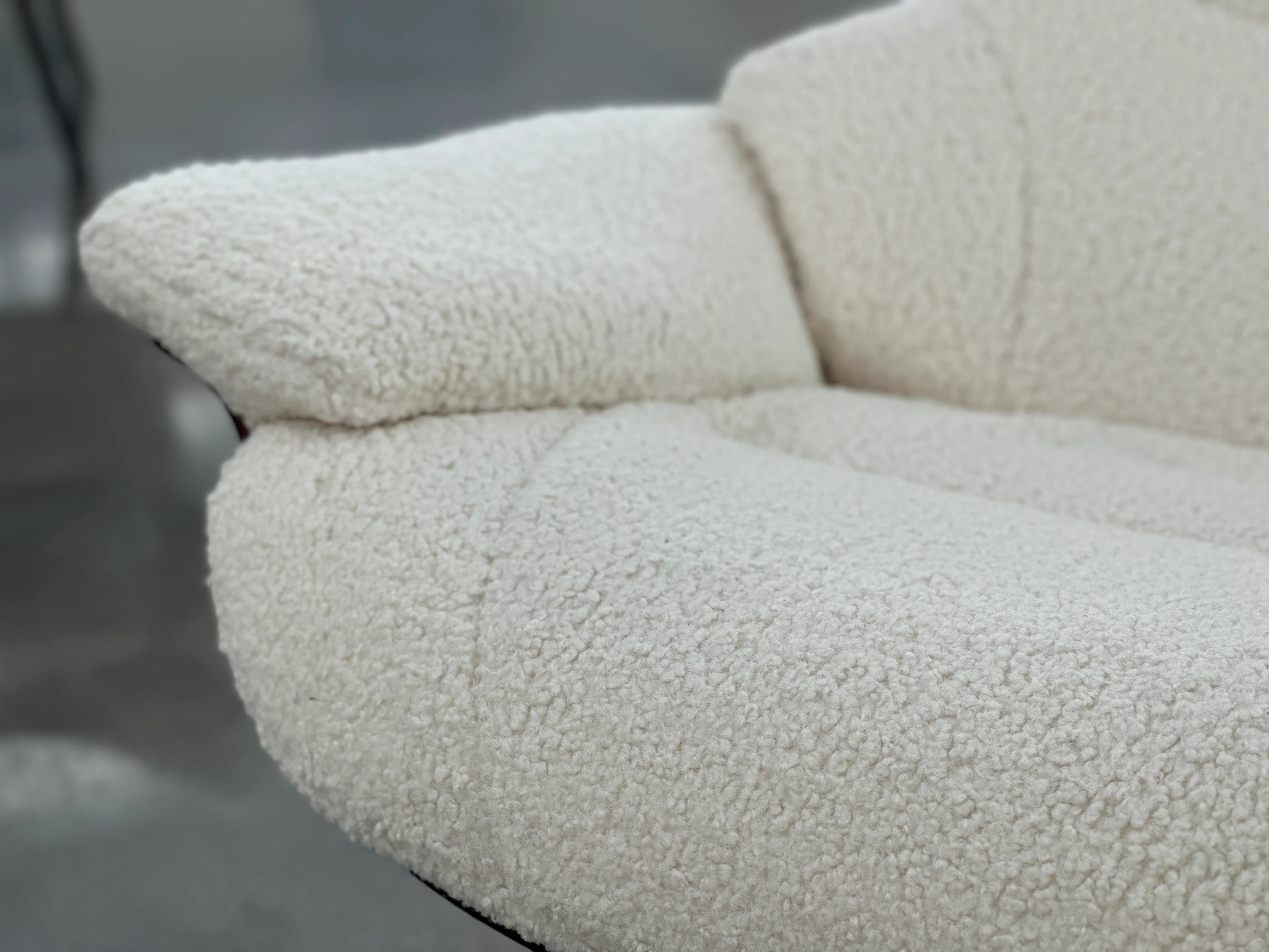 Kloe Accent Chair - Image 4