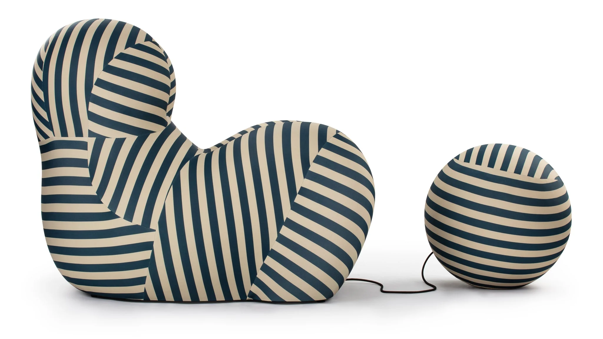 Mamma's Embrace Chair - Image 3