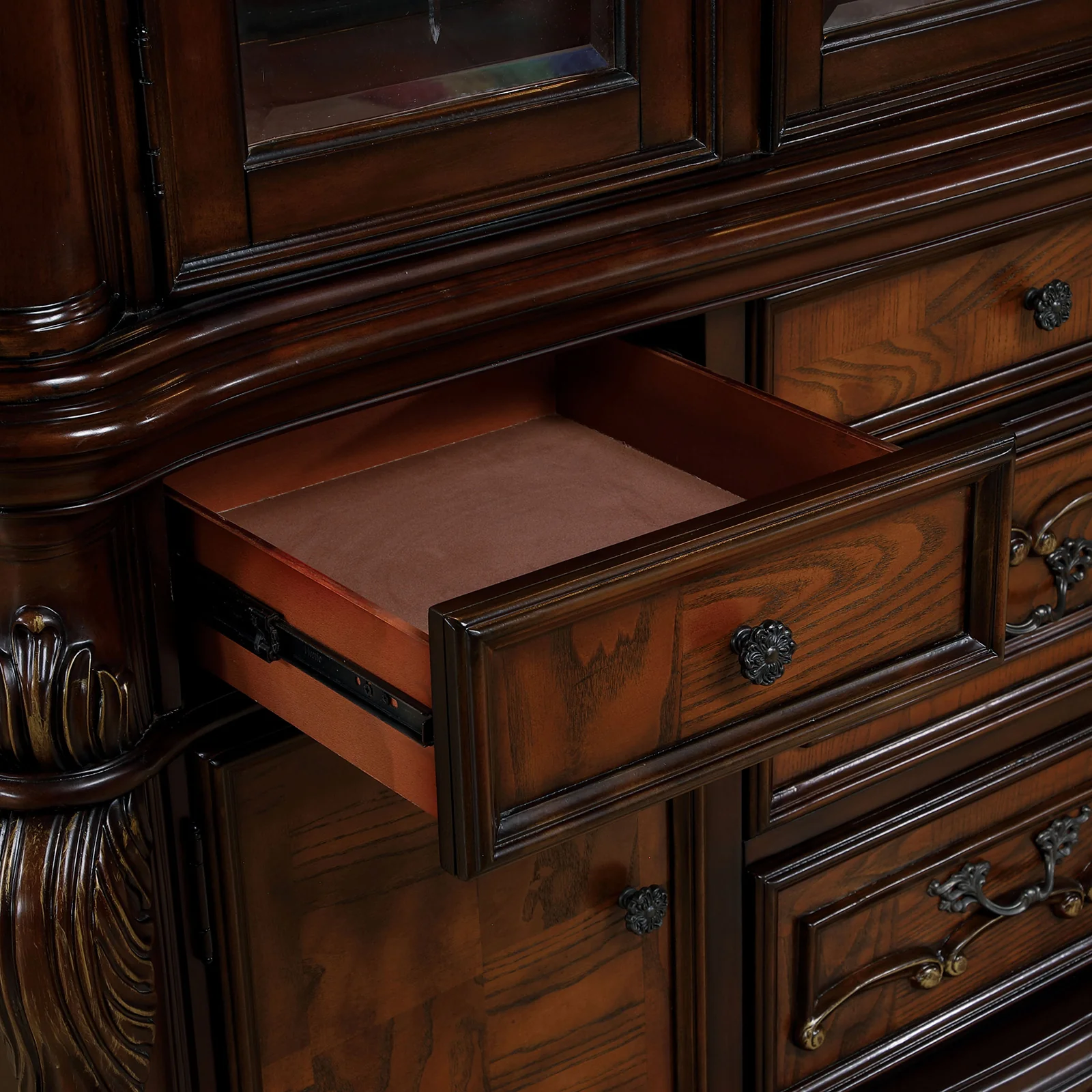 Manzanita Hutch & Buffet - Image 4