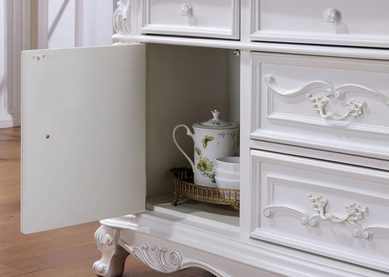 Manzanita Hutch & Buffet - Image 8
