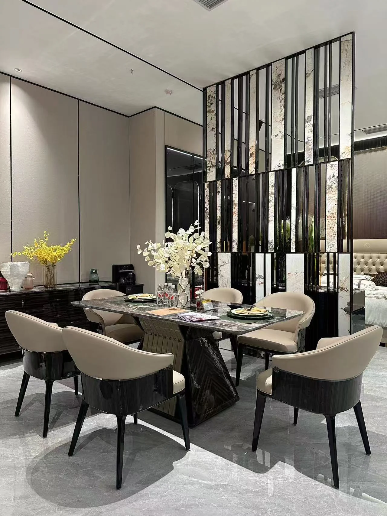 Modern Majesty Dining Table Set