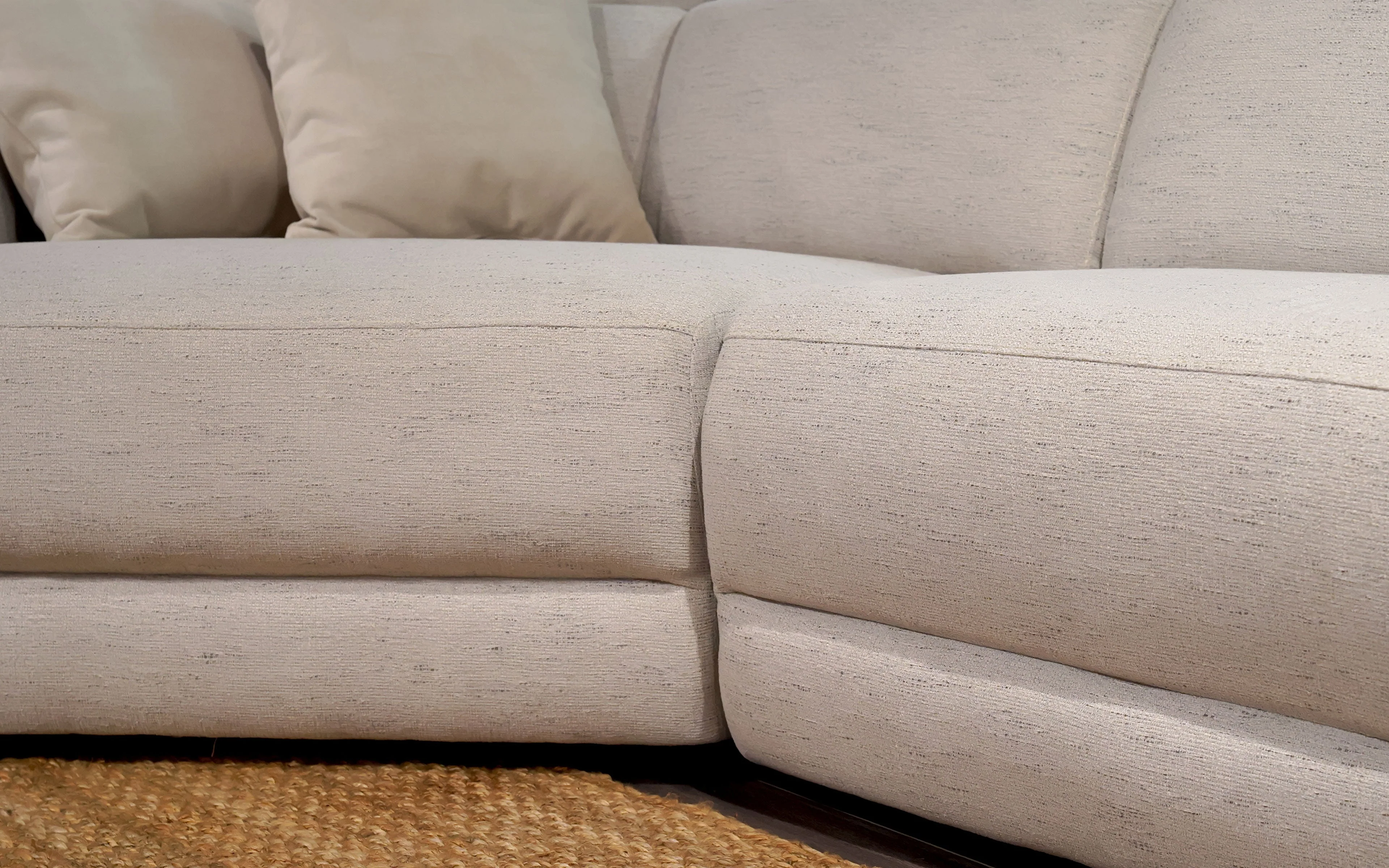 Niro Modern Motion Reclining Sectional - Image 7
