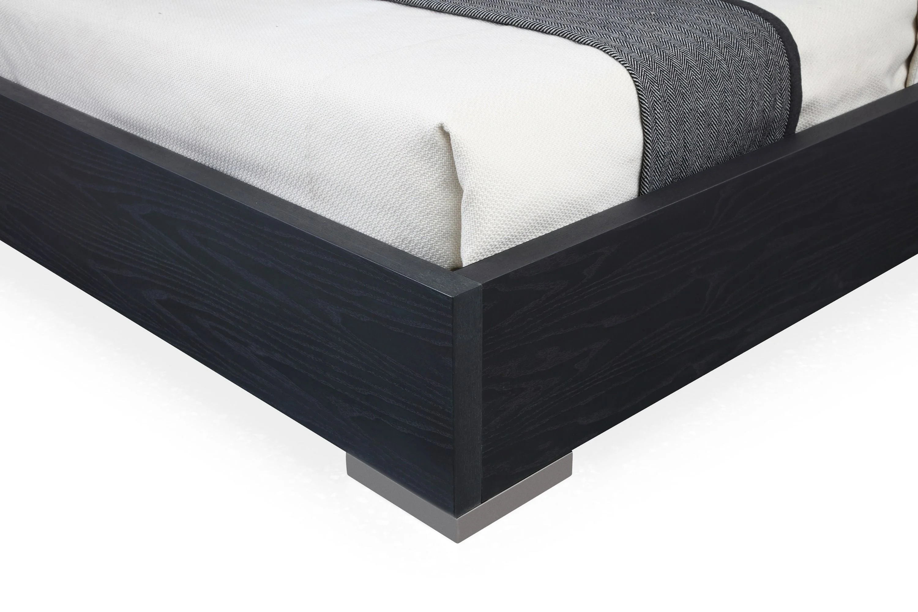 Noir Cirque Bed - Image 7