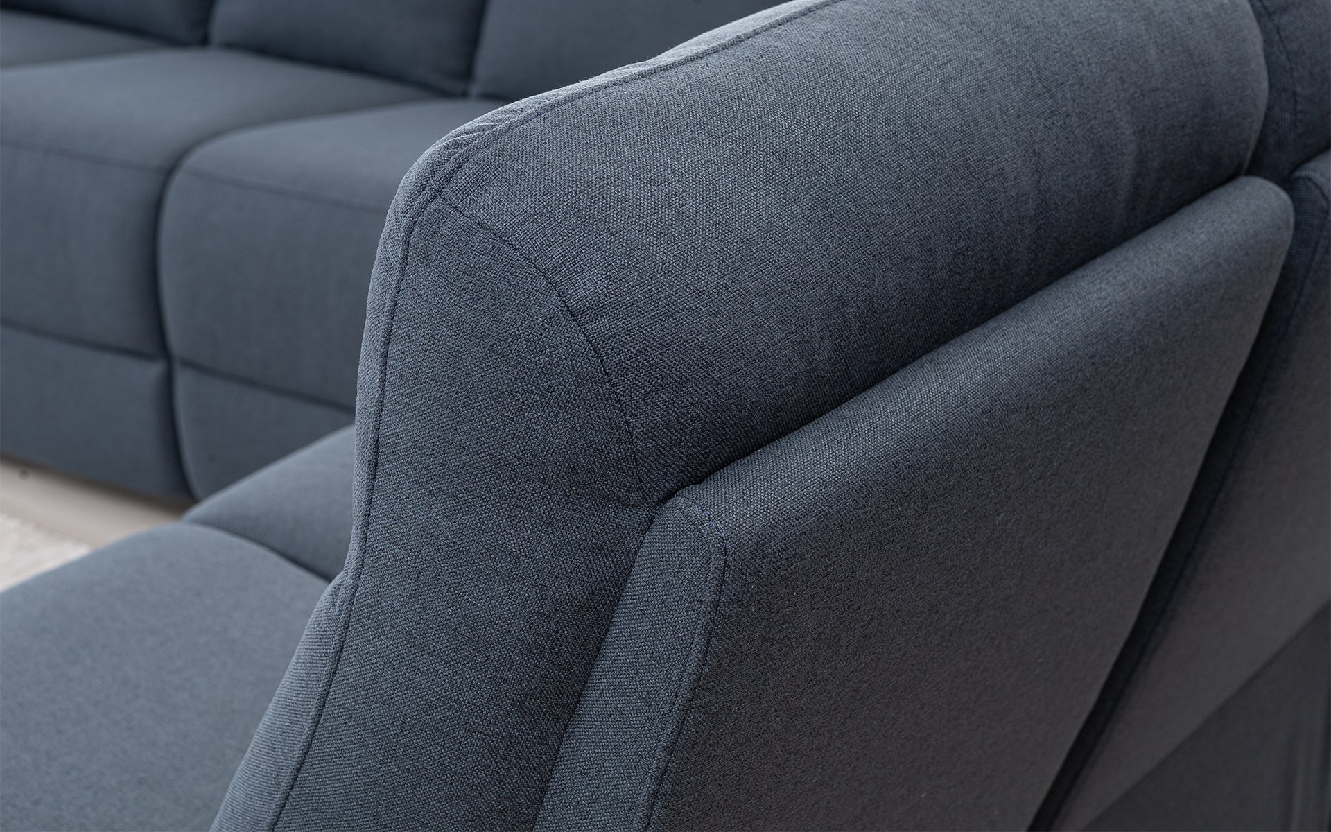 Skylar Modern Motion Reclining Sectional - Image 5