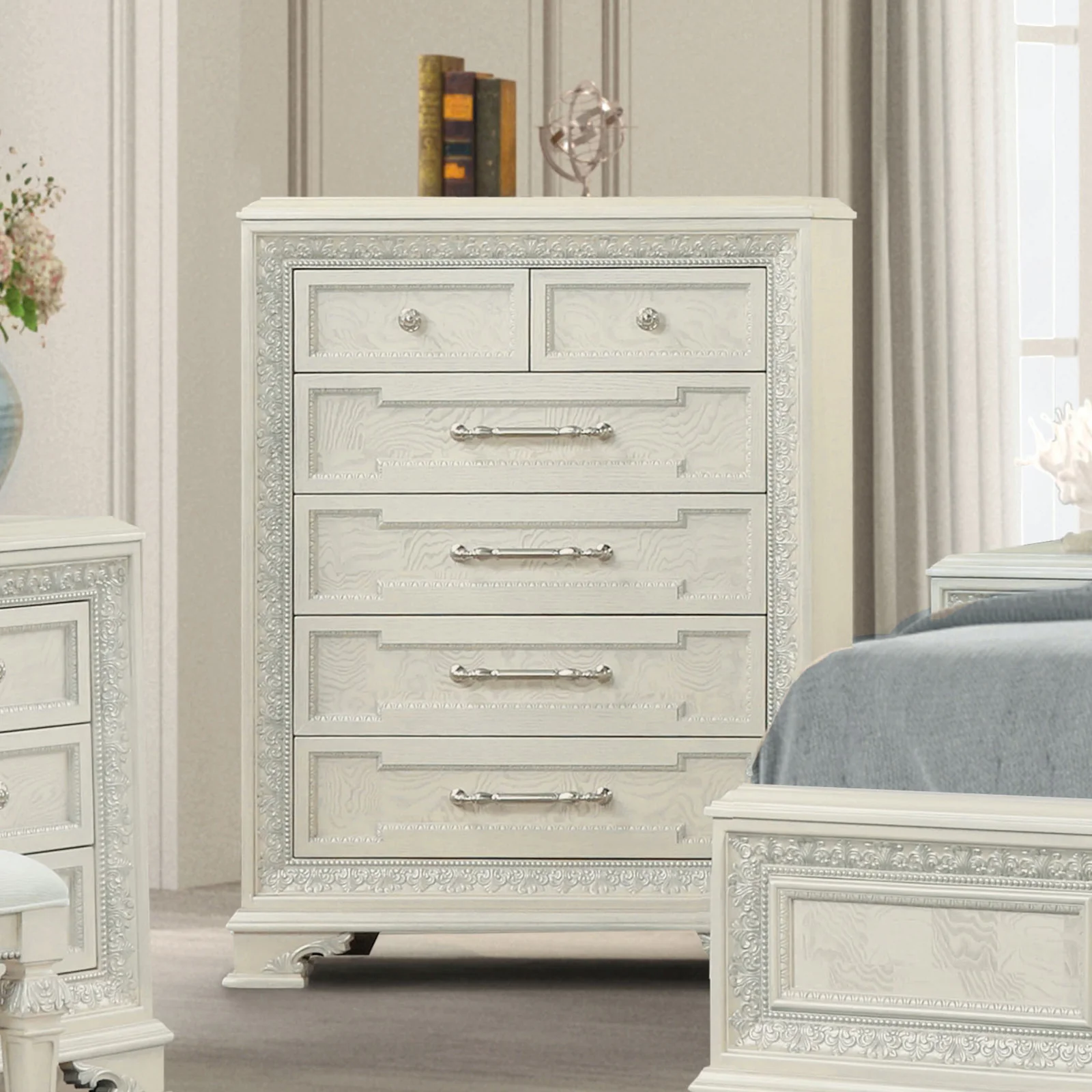 Stella Mia Traditional Chest - Image 2