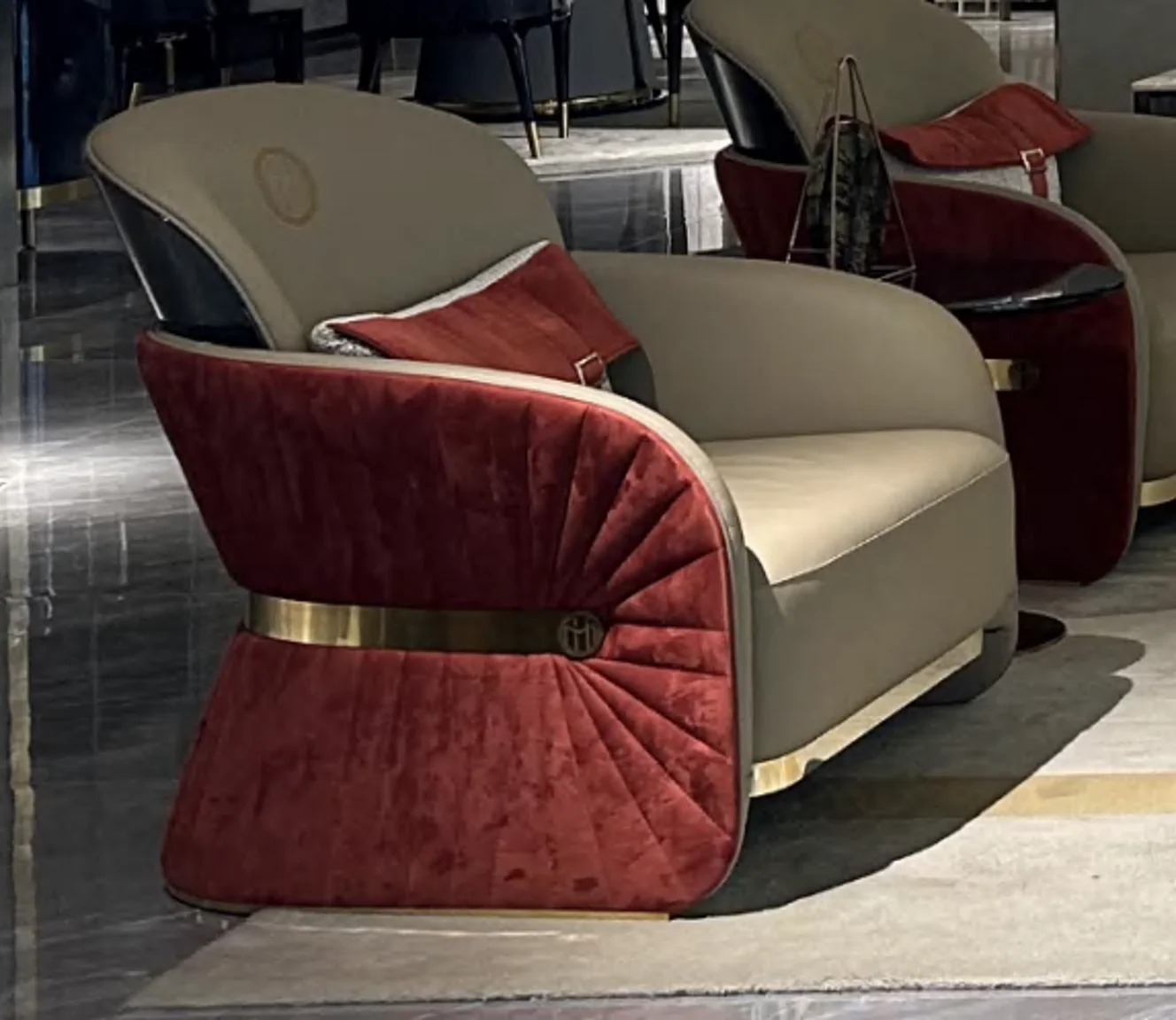 Velvet Accent Chair - Image 2